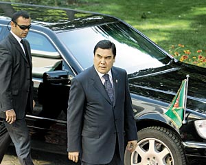 Машина президента Туркменистана Гурбангулы Бердымухаммедов